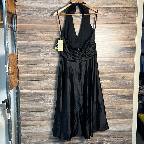 Nox by NariAnna Black Satin Halter Formal Prom Dress NWT - Picture 4 of 4